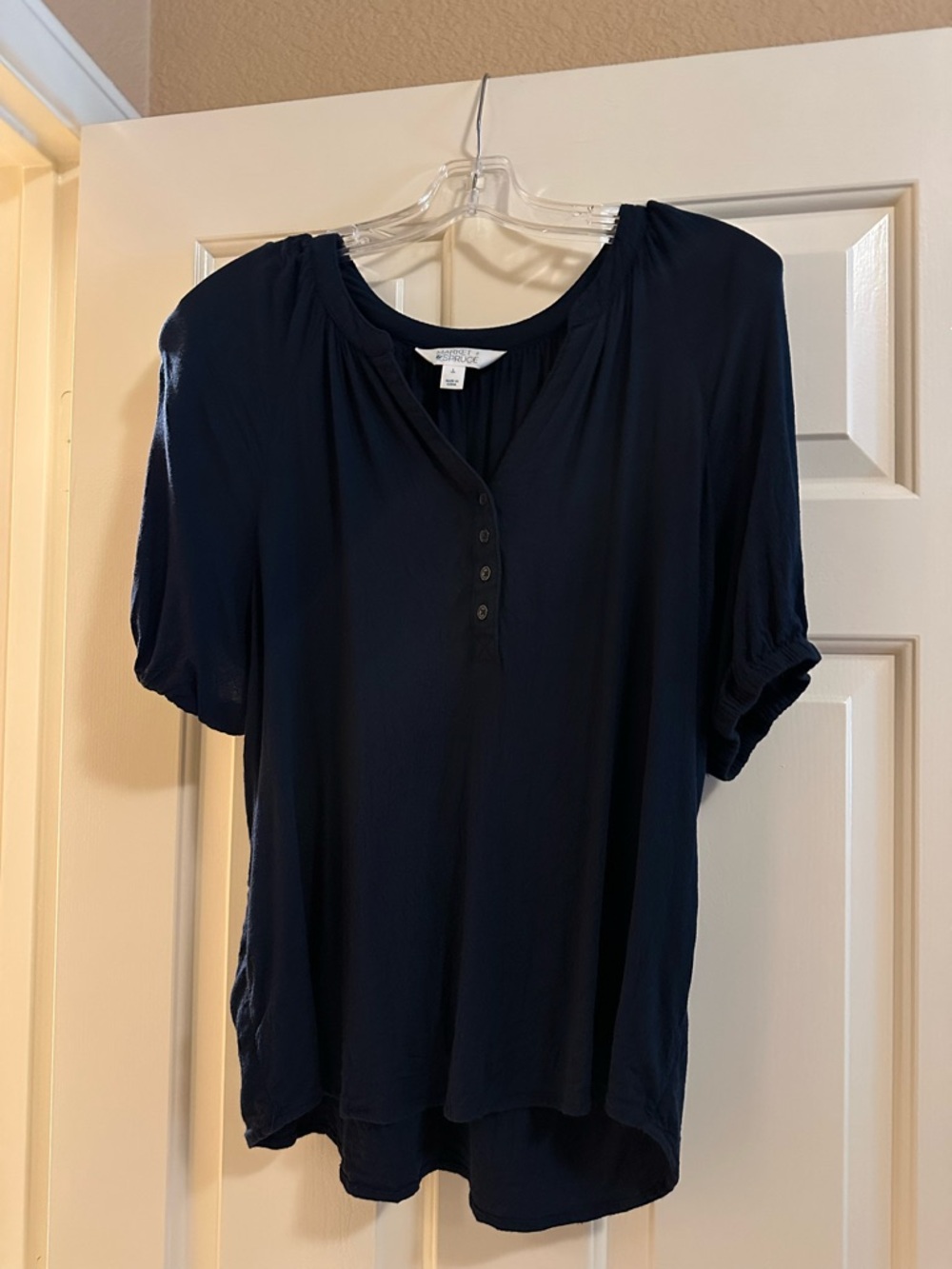 Market and Spruce Women’s Navy Button Henley Short Sleeve Top size large